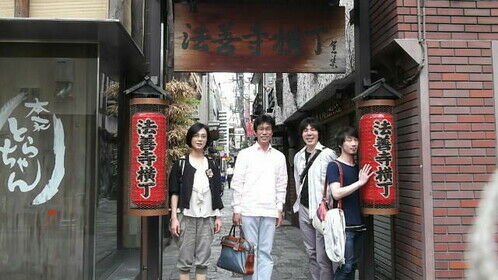 Nostalgic photo.June 2, 2012.
These were taken when I went to Hozenji Yokocho to take BLOG photos to promote the roadshow of &quot;My Sis Violates An Insect Taboo&quot; + &quot;Project DENGEKI&quot; directed by Masaki Daikuhara at Cine Nouveau, Kujo, Osaka. On the left is Yoko Chosokabe, the lead actress.