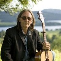 Dougie MacLean